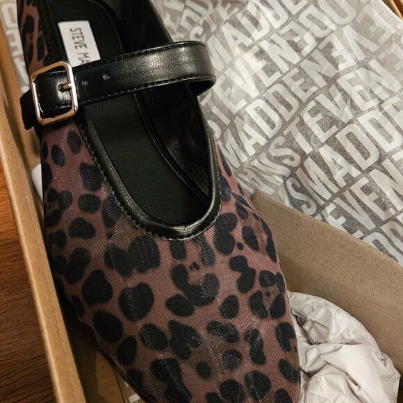 Steve Madden Dreaming Leopard Print Mesh Flat - Picture 4 of 4